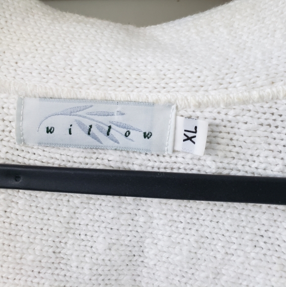 Cozy white cardigan with fringe - Picture 2 of 4